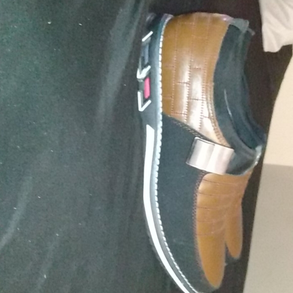 Shoes - Picture 2 of 3